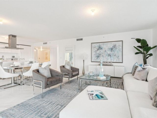 Apartment for rent  Unit #5-907 - photo 7490080