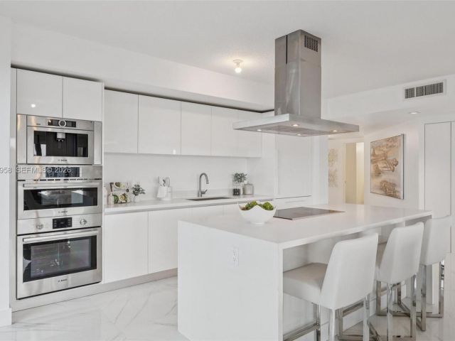 Apartment for rent  Unit #5-907 - photo 7490090