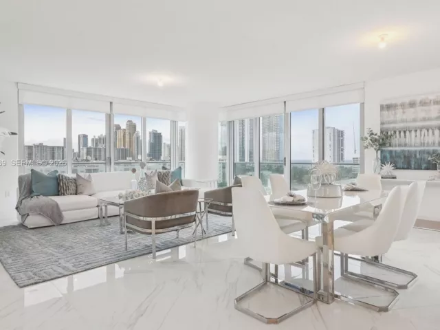 3-bedroom condo for sale in Sunny Isles Beach - 330 Sunny Isles Blvd 5-907 - MondialRealty