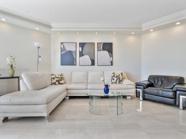 Apartment for sale  Unit #510 - photo 7504731