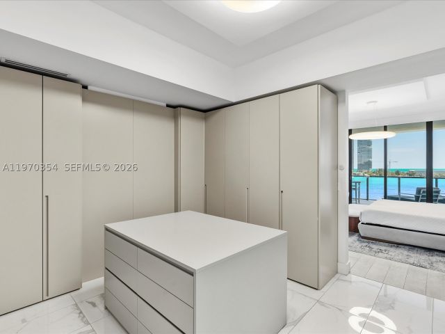 3-bedroom condo for sale in Aventura - 5500 Island Estates Dr 606N - MondialRealty