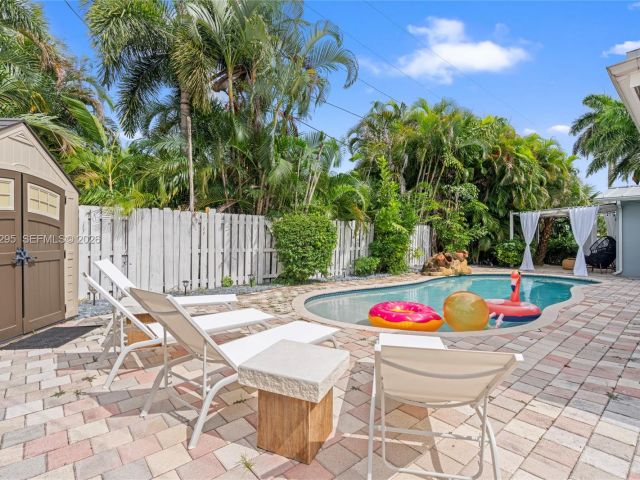 Home for sale at 5900 NE 15th Ave - photo 7483175