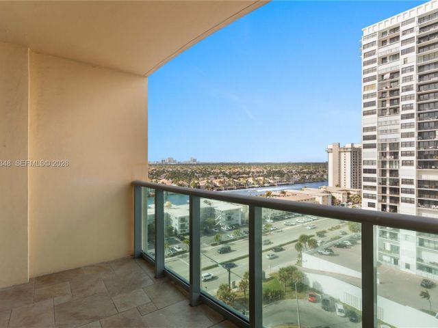 Apartment for sale  Unit #1239 - photo 7477740