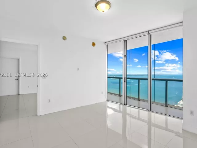 2-bedroom condo for sale in Miami - 495 Brickell Ave 4705 - MondialRealty