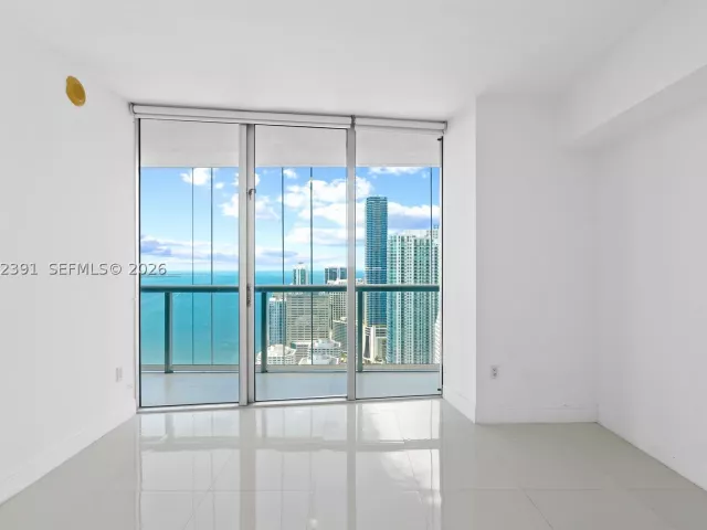2-bedroom condo for sale in Miami - 495 Brickell Ave 4705 - MondialRealty