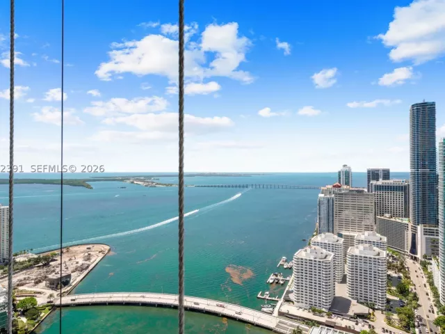 2-bedroom condo for sale in Miami - 495 Brickell Ave 4705 - MondialRealty