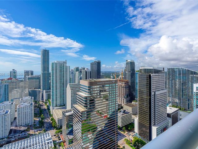 Apartment for sale  Unit #4705 - photo 7517537