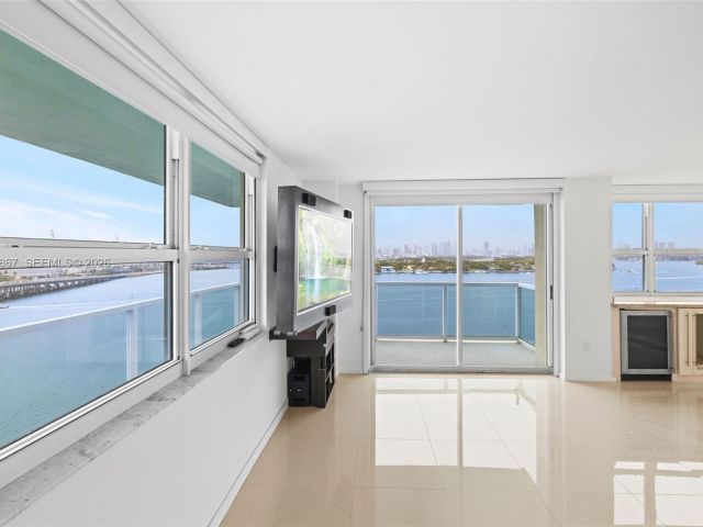 Apartment for rent  Unit #1401 - photo 7508738