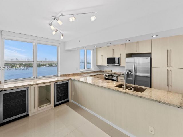 Apartment for rent  Unit #1401 - photo 7508744