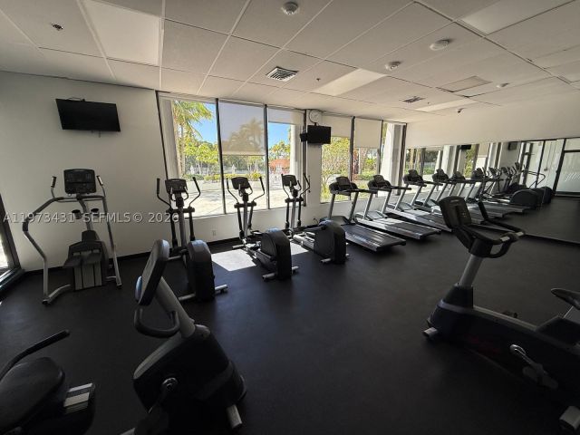 1-bedroom condo for rent in Sunny Isles Beach - 100 Bayview Dr 610 - MondialRealty
