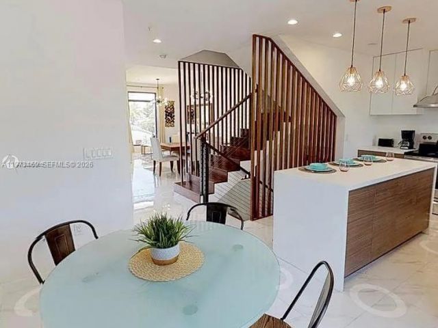 Home for rent at 1503 N 17TH AVE 0 - photo 7474350