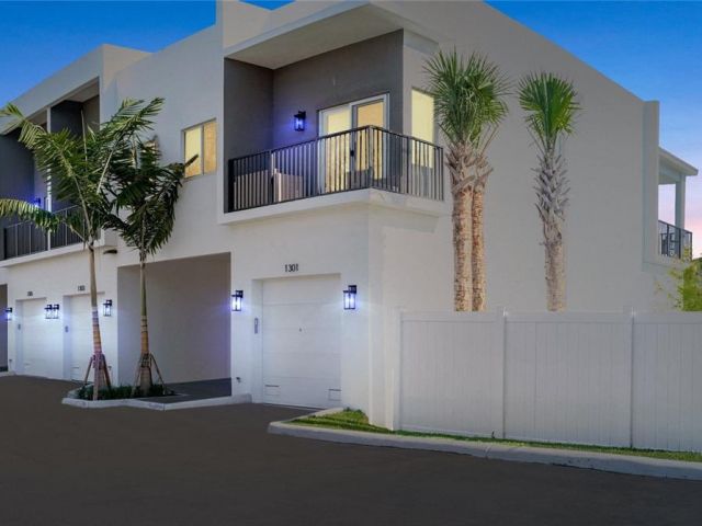 Home for rent at 355 NW 30 terr 0601 - photo 7478706