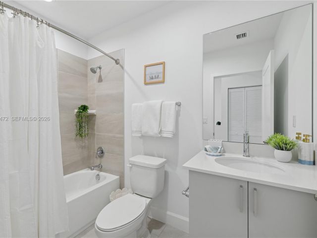 Home for rent at 355 NW 30 terr 0601 - photo 7478717