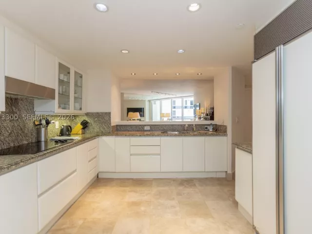 2-bedroom condo for sale in Surfside - 9559 Collins Ave S7-D - MondialRealty