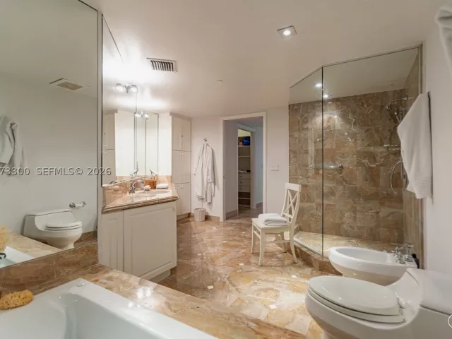2-bedroom condo for sale in Surfside - 9559 Collins Ave S7-D - MondialRealty