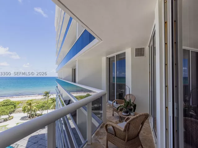 2-bedroom condo for sale in Surfside - 9559 Collins Ave S7-D - MondialRealty