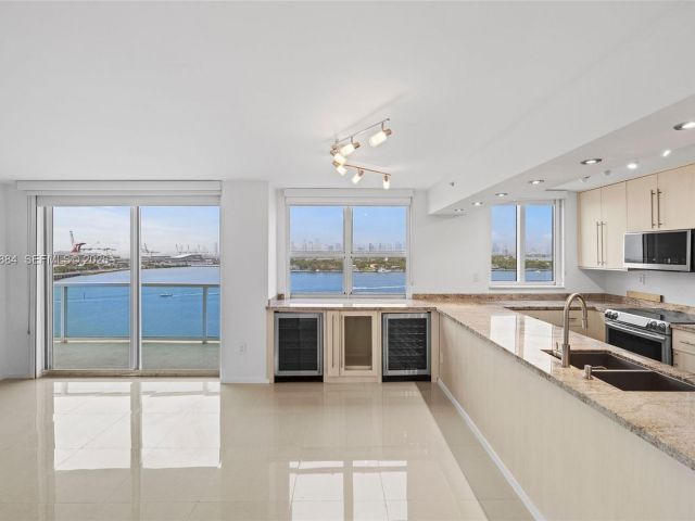 Apartment for sale  Unit #1401 - photo 7508715