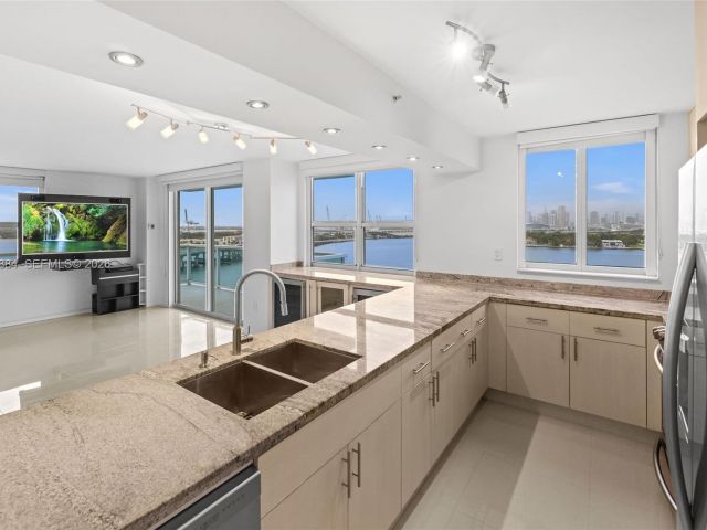 Apartment for sale  Unit #1401 - photo 7508716