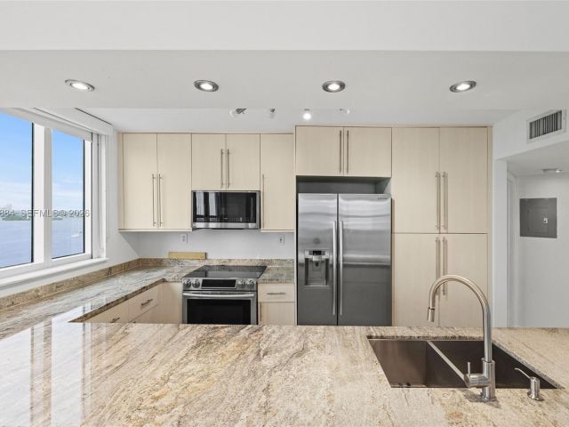 Apartment for sale  Unit #1401 - photo 7508724