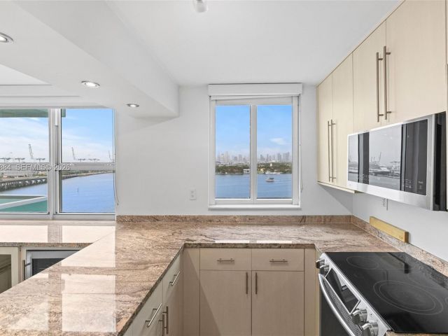 Apartment for sale  Unit #1401 - photo 7508728