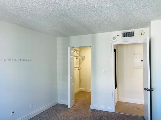 Apartment for rent  Unit #1601 - photo 7479081