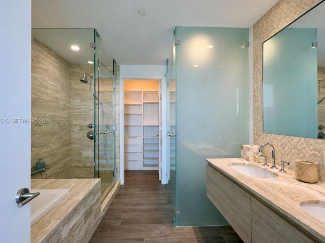 Apartment for sale  Unit #3606 - photo 7523444