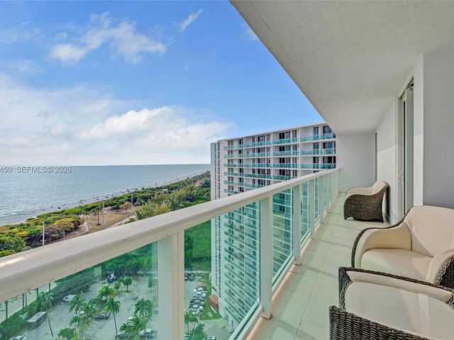 Apartment for rent  Unit #2007 - photo 7483982