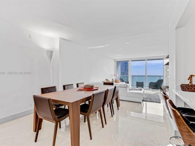 Apartment for rent  Unit #2007 - photo 7483984