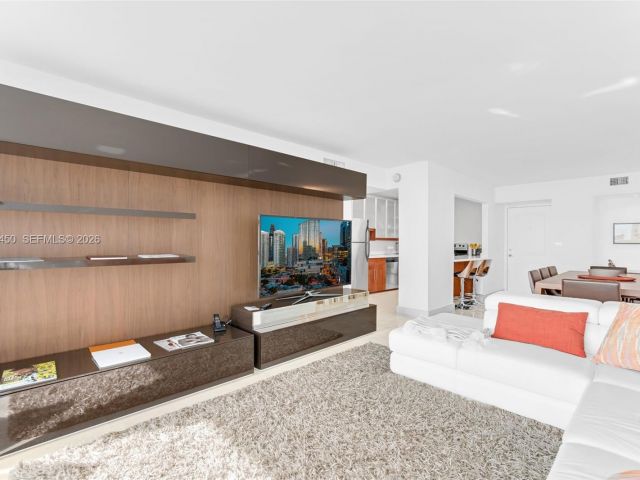 Apartment for rent  Unit #2007 - photo 7483986