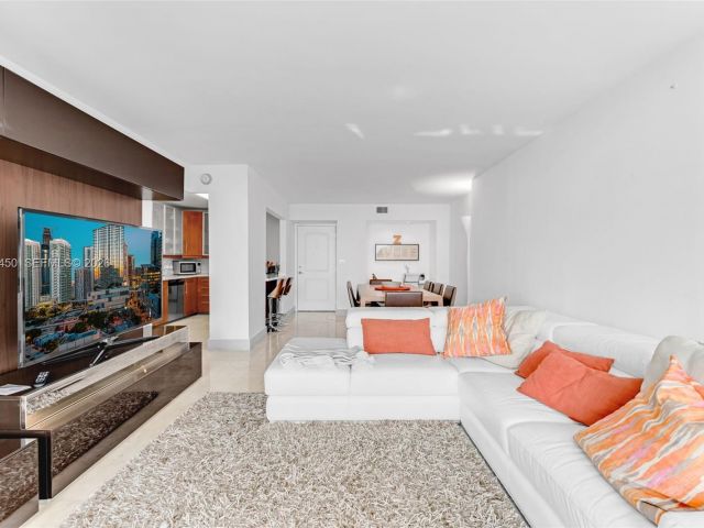 Apartment for rent  Unit #2007 - photo 7483987