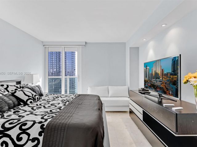 Apartment for rent  Unit #2007 - photo 7483990