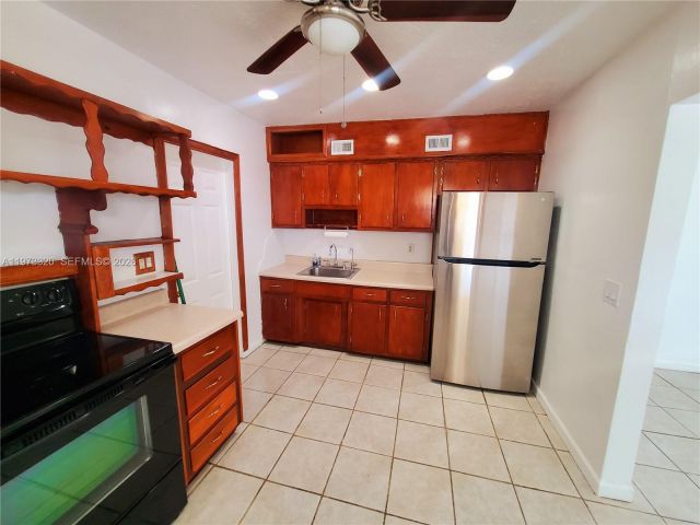 Home for rent at 7791 NW 39th St - photo 7473717