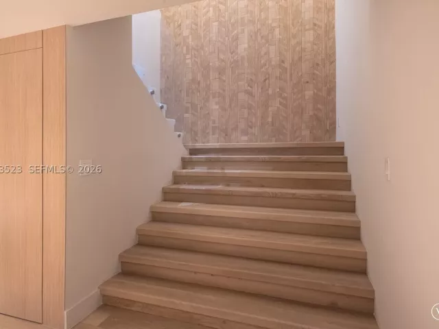 5-bedroom condo for rent in Miami - 465 Brickell Ave 5701 - MondialRealty