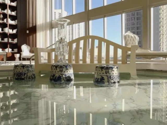 5-bedroom condo for rent in Miami - 465 Brickell Ave 5701 - MondialRealty