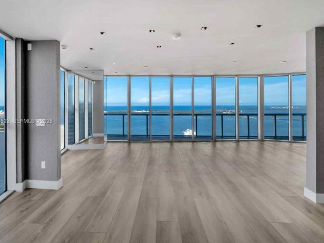 Apartment for rent  Unit #5701 - photo 7510693