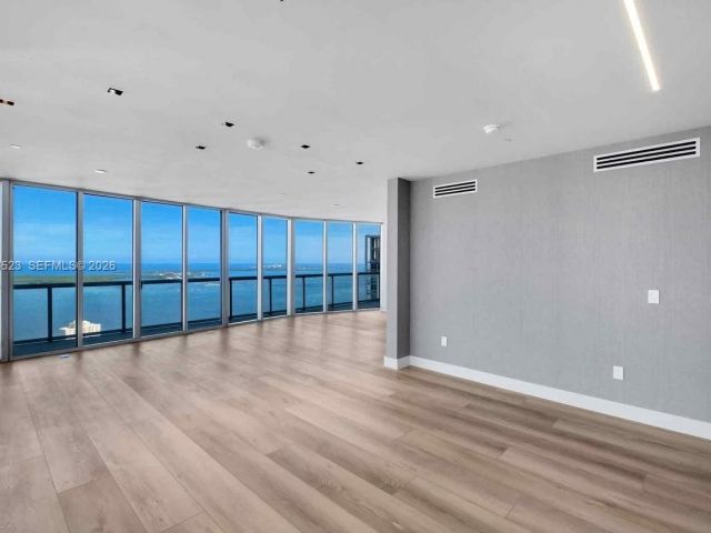 Apartment for rent  Unit #5701 - photo 7510694