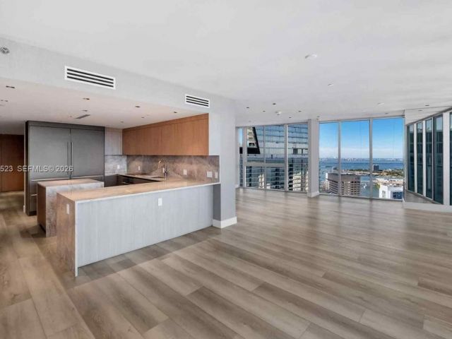 Apartment for rent  Unit #5701 - photo 7510698