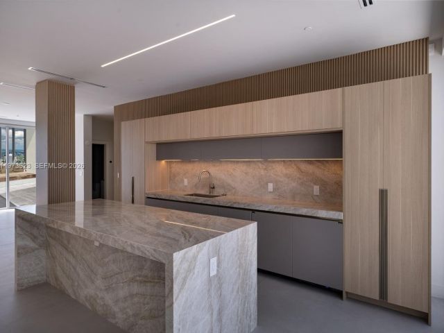 Apartment for rent  Unit #5701 - photo 7510700