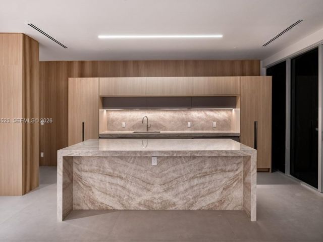 Apartment for rent  Unit #5701 - photo 7510701