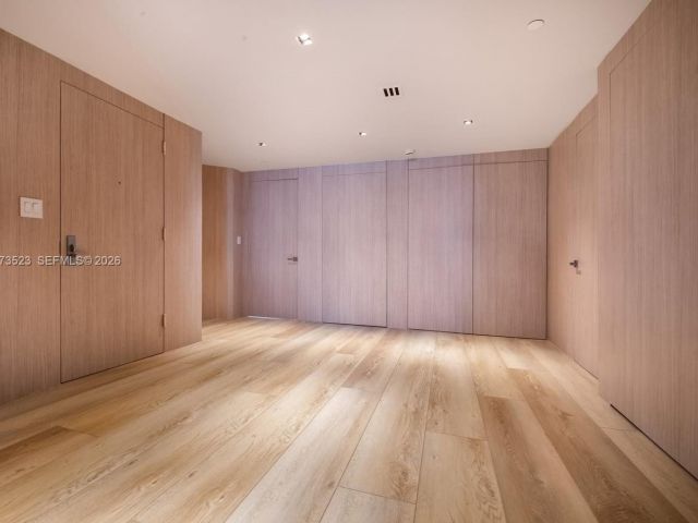 Apartment for rent  Unit #5701 - photo 7510710