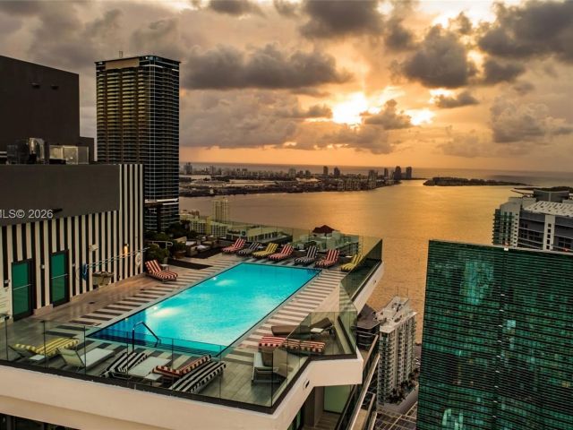 Apartment for sale  Unit #2006 - photo 7451907