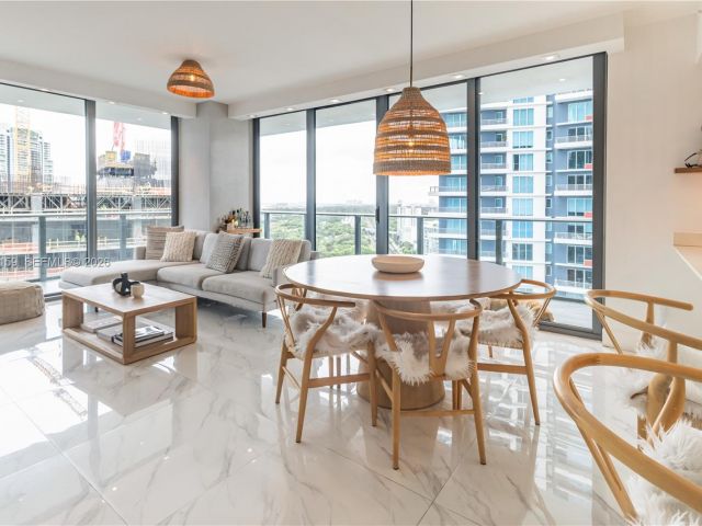 Apartment for sale  Unit #2006 - photo 7451909