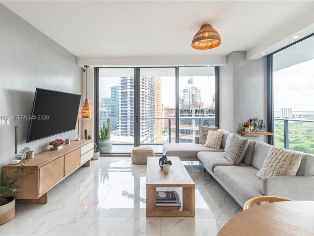 Apartment for sale  Unit #2006 - photo 7451911