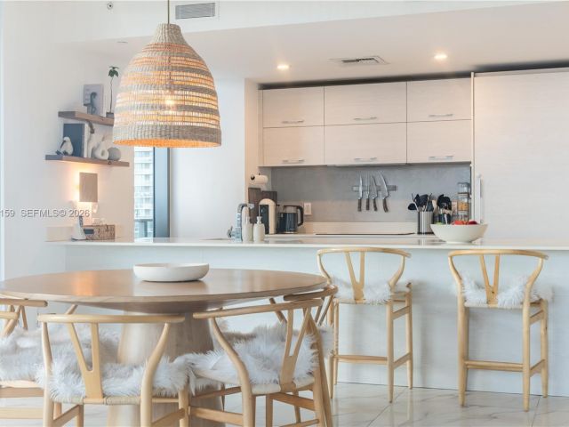 Apartment for sale  Unit #2006 - photo 7451915