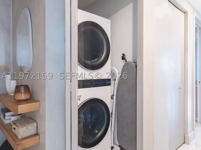3-bedroom condo for sale in Miami - 1300 S Miami Ave 2006 - MondialRealty
