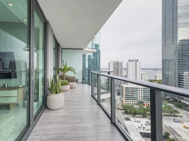 3-bedroom condo for sale in Miami - 1300 S Miami Ave 2006 - MondialRealty