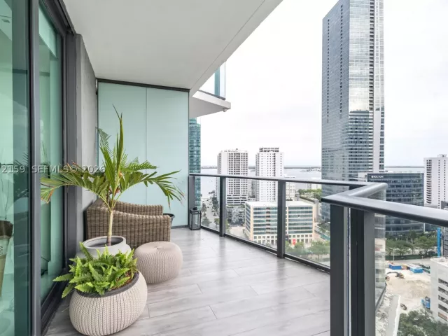 3-bedroom condo for sale in Miami - 1300 S Miami Ave 2006 - MondialRealty