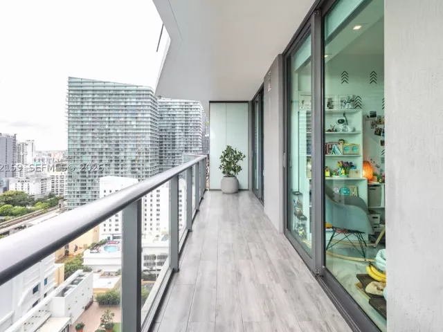 3-bedroom condo for sale in Miami - 1300 S Miami Ave 2006 - MondialRealty