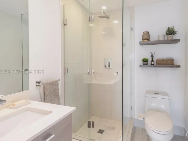 3-bedroom condo for sale in Miami - 1300 S Miami Ave 2006 - MondialRealty
