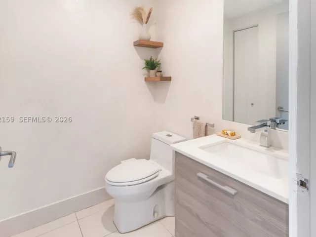 3-bedroom condo for sale in Miami - 1300 S Miami Ave 2006 - MondialRealty
